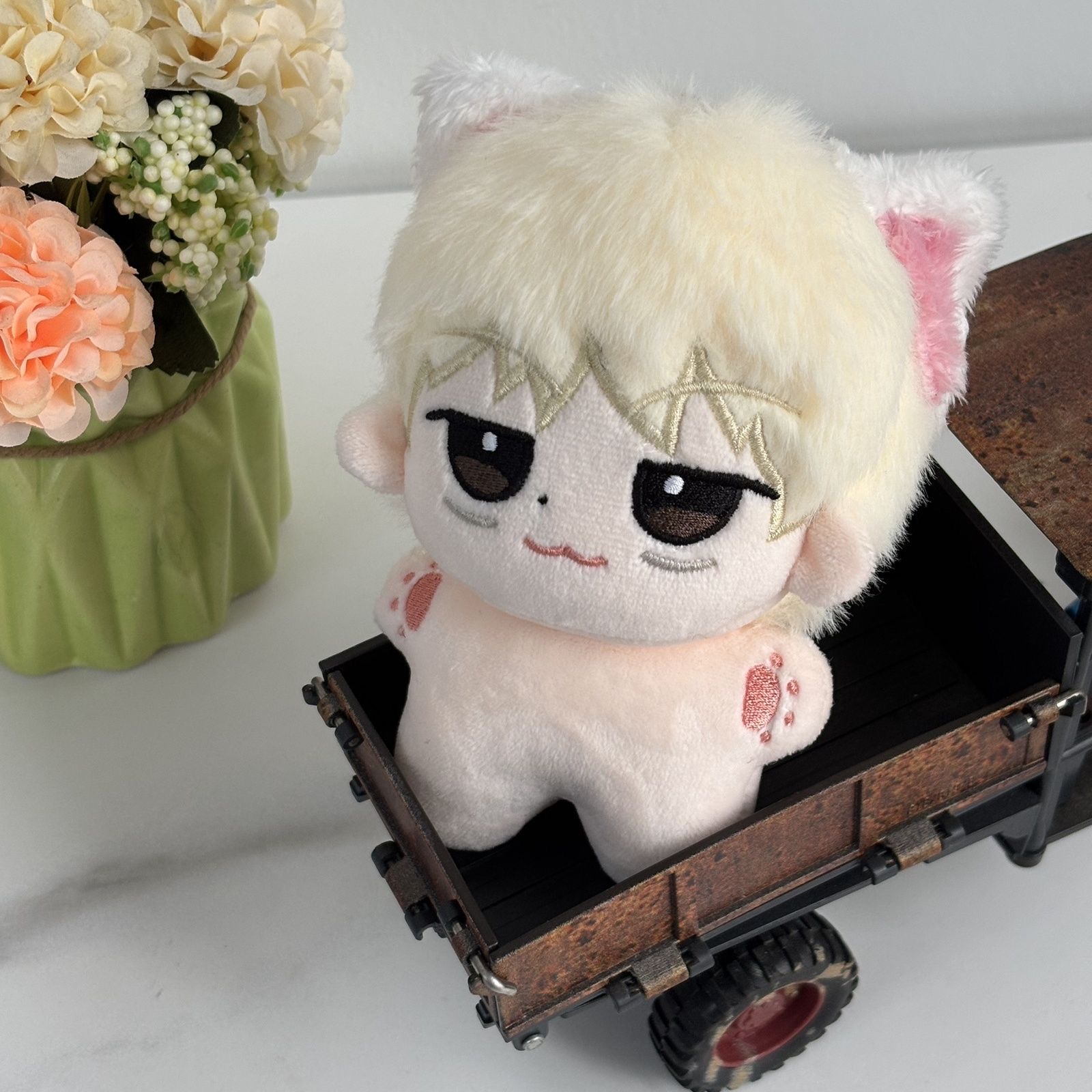 Eerste uitgave: TOMORROWXTOGET - Anime Merchandise China recensie en prijs
